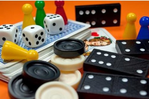 Spielnachmittag mit Kaffee und Kuchen